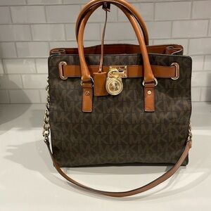 Michael Kors Hamilton Logo Large Tote/Shoulder Bag—STUNNING—Excellent Condition!